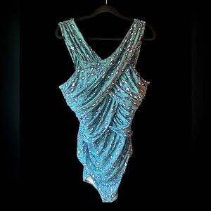 NWOT Garnet Hill Women's Ruched Front One-Piece Swimsuit Pine Leopard
Size 18